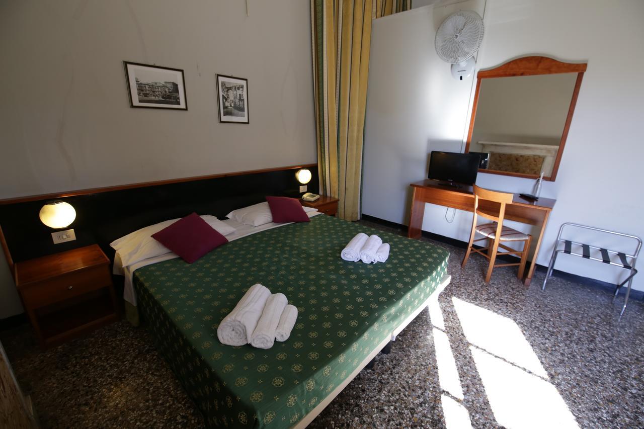 Hotel Villa Bonera Genua Buitenkant foto